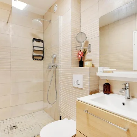 Apartament Parischarm